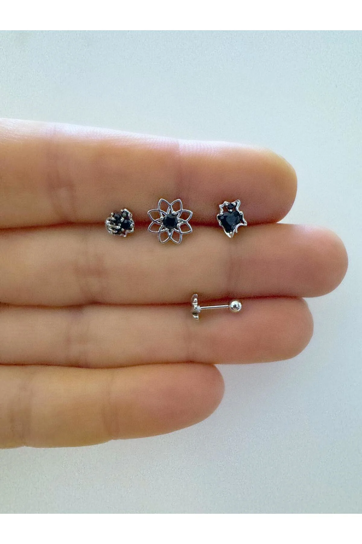 3 ADET siyah ZİRKON TAŞLI ÇELİK TRAGUS HELİX LOBE UYUMLU PİERCİNG