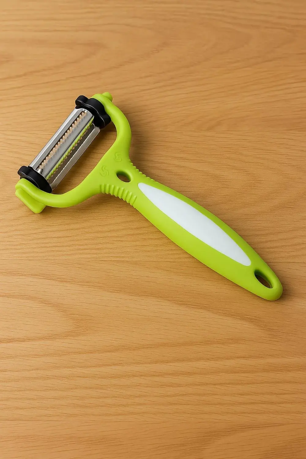 3 Başlıklı Plastik Soyacak Yeşil 3 Başlıklı Plastik Soyacak Yeşil