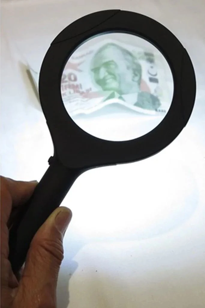 3 LEDli El Büyüteci 250 Lümen 3X Zoom – Işıklı Büyüteç Tamirci İçin Fiyatı, Yorumları ve Özellikleri