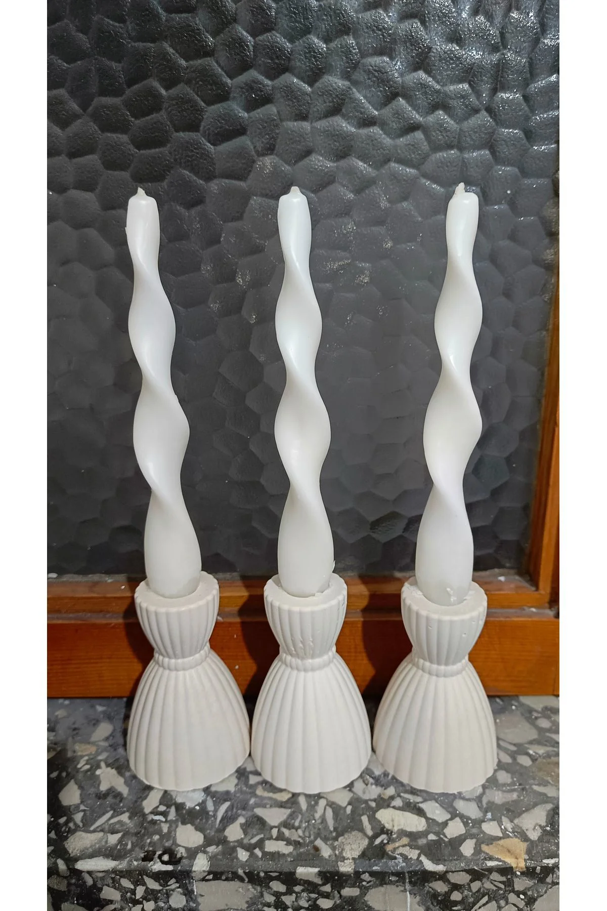 3 lü Burgulu spiral yaprak mum 21 cm