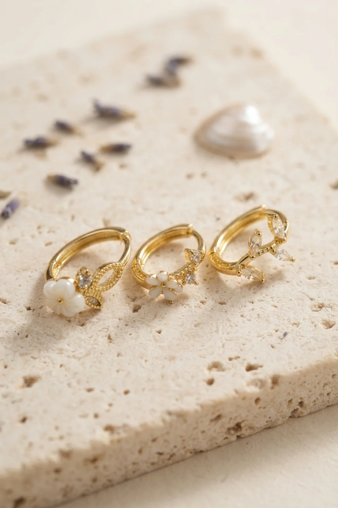 3 lü Set Çiçek Model Gold Renk Kadın Küpe TJ-BKP11960