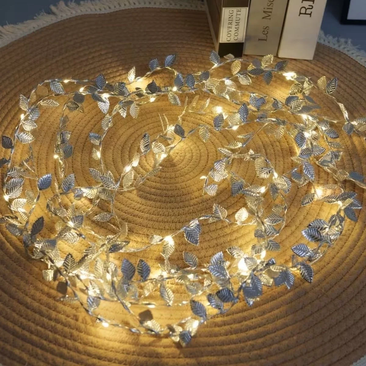 3 Metre Yaldızlı Gümüş Led Işık – Dekoratif Ortam Ve Yılbaşı Aydınlatması Bx40 Fiyatı, Yorumları ve Özellikleri