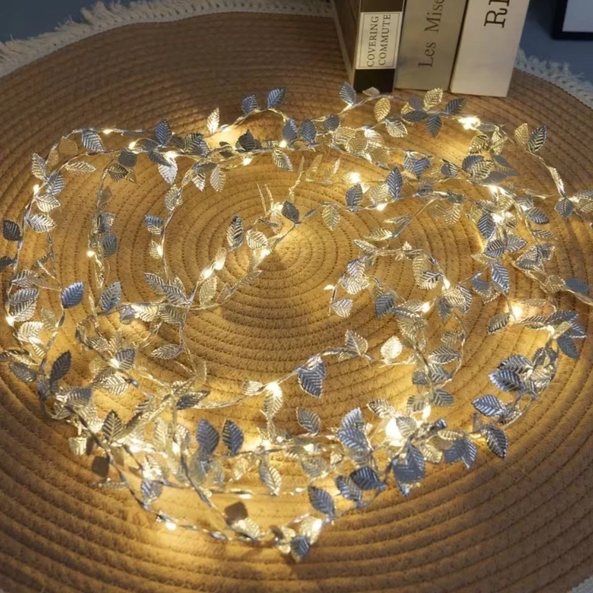 3 Metre Yaldızlı Gümüş LED Işık – Dekoratif Ortam ve Aydınlatması
