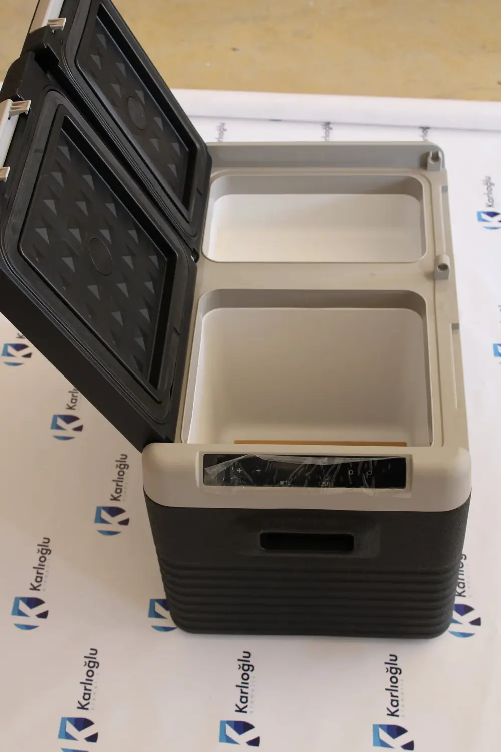 30 LT ÇİFT GÖZLÜ OTO BUZDOLABI