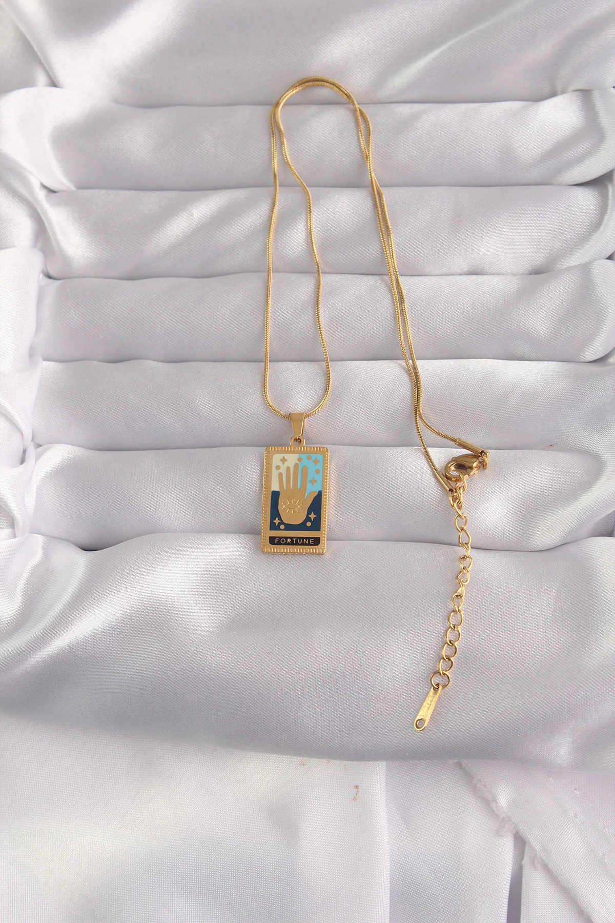 316L Çelik Altın Mineli Tarot El Figür Kolye - Paslanmaz ve Şık