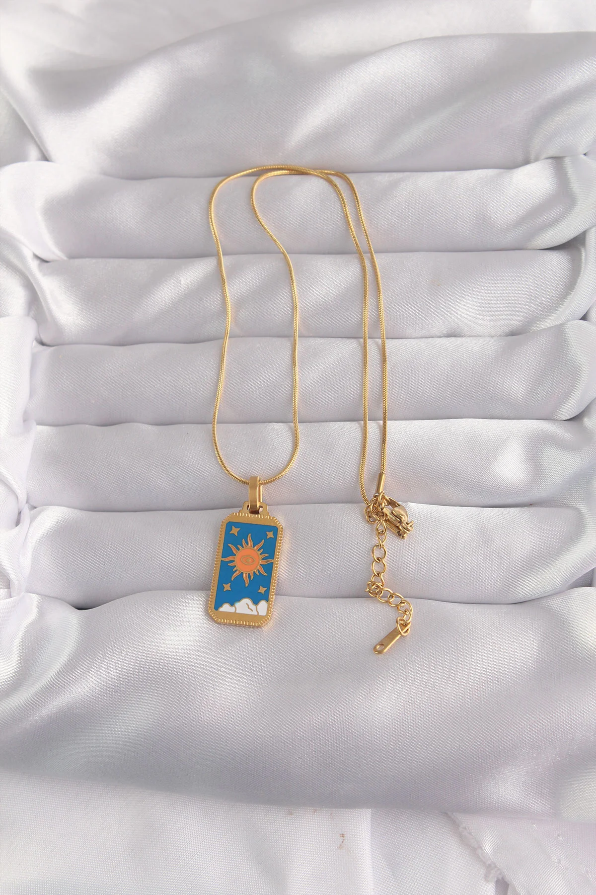 316L Çelik Altın Renk Mavi Mineli Güneş Model Tarot Kolye 5886 - Zarif ve Paslanmaz