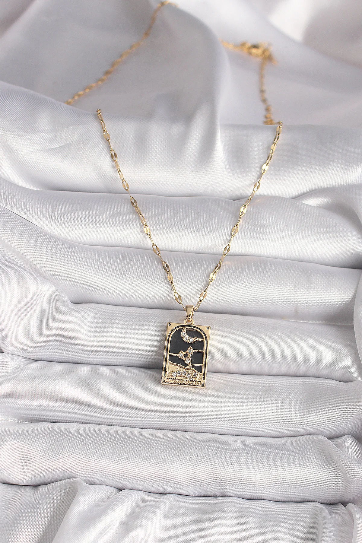 316L Çelik Gold Ay Figürlü Zirkon Taşlı Tarot Modeli Kadın Kolye 5886