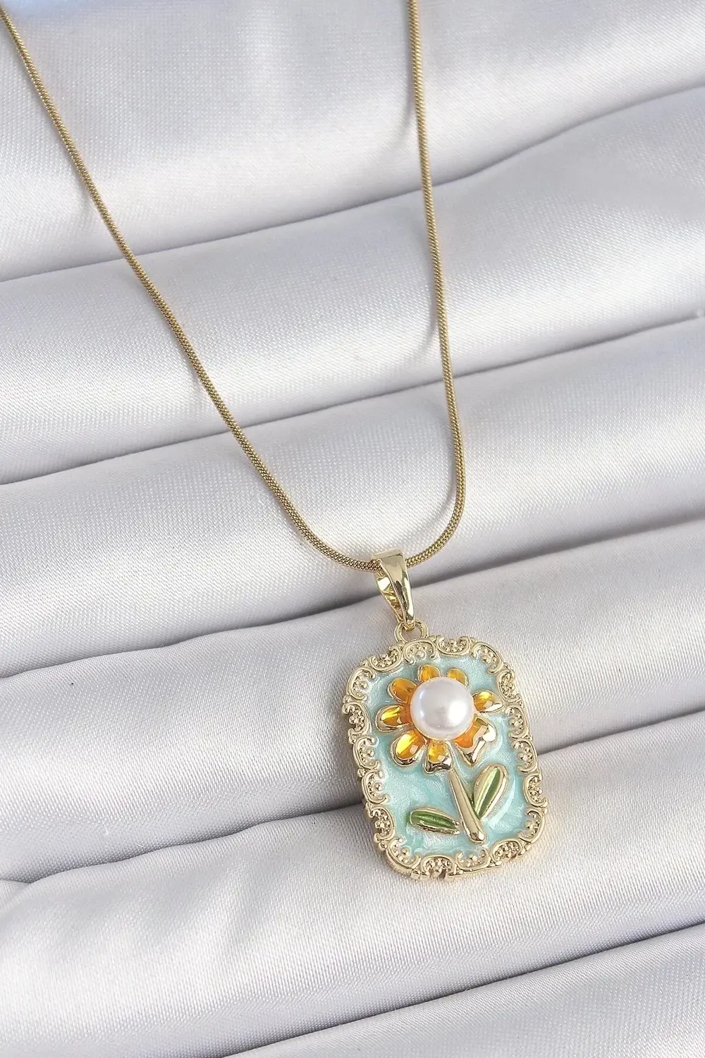 316L Çelik Gold Renk Zincir Mavi Mineli İncili Papatya İşlemeli P