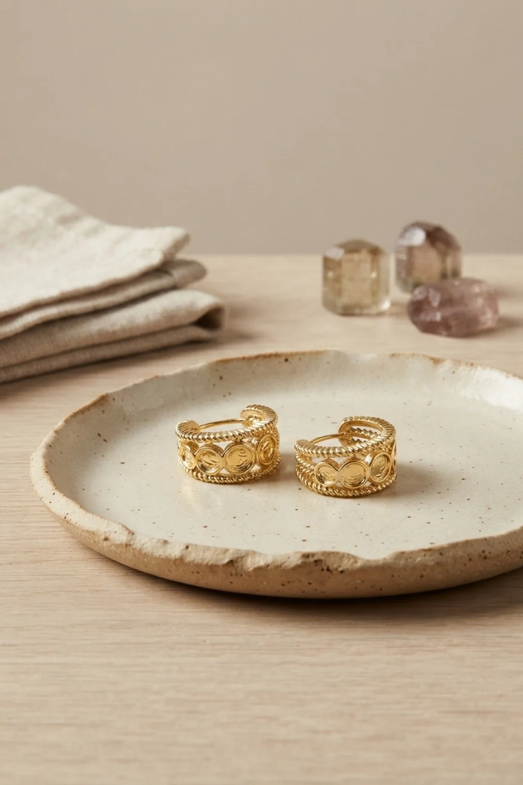 316L Çelik Gold Renk Para Figürlü Kenarları İşlemeli Küpe Fiyatı, Yorumları ve Özellikleri