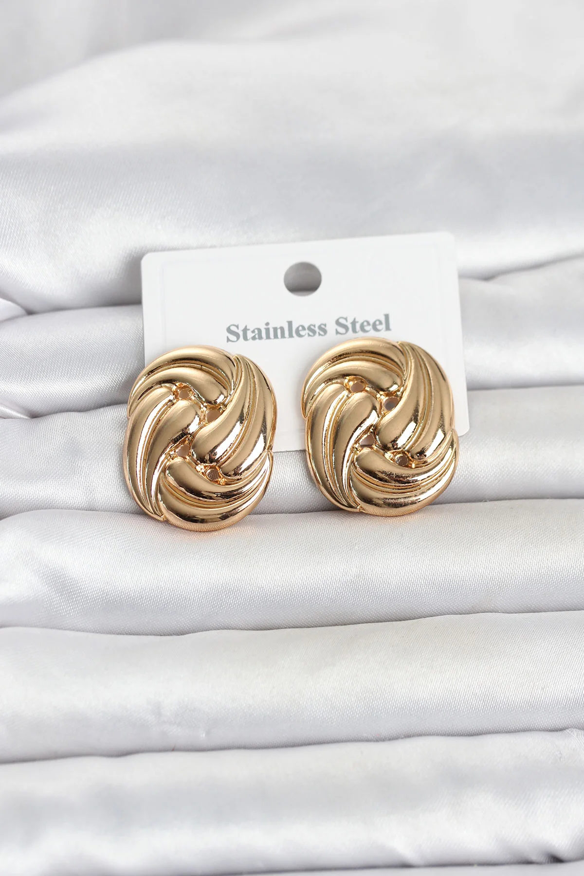 316L Çelik Gold Renk Motif Desen Model Kadın Küpe -1492