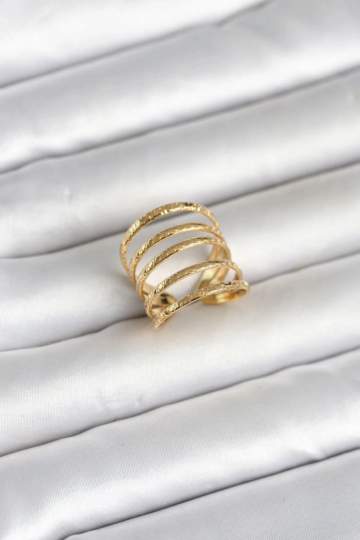 316L Çelik Gold Renk Sıralı Model Kadın Yüzük