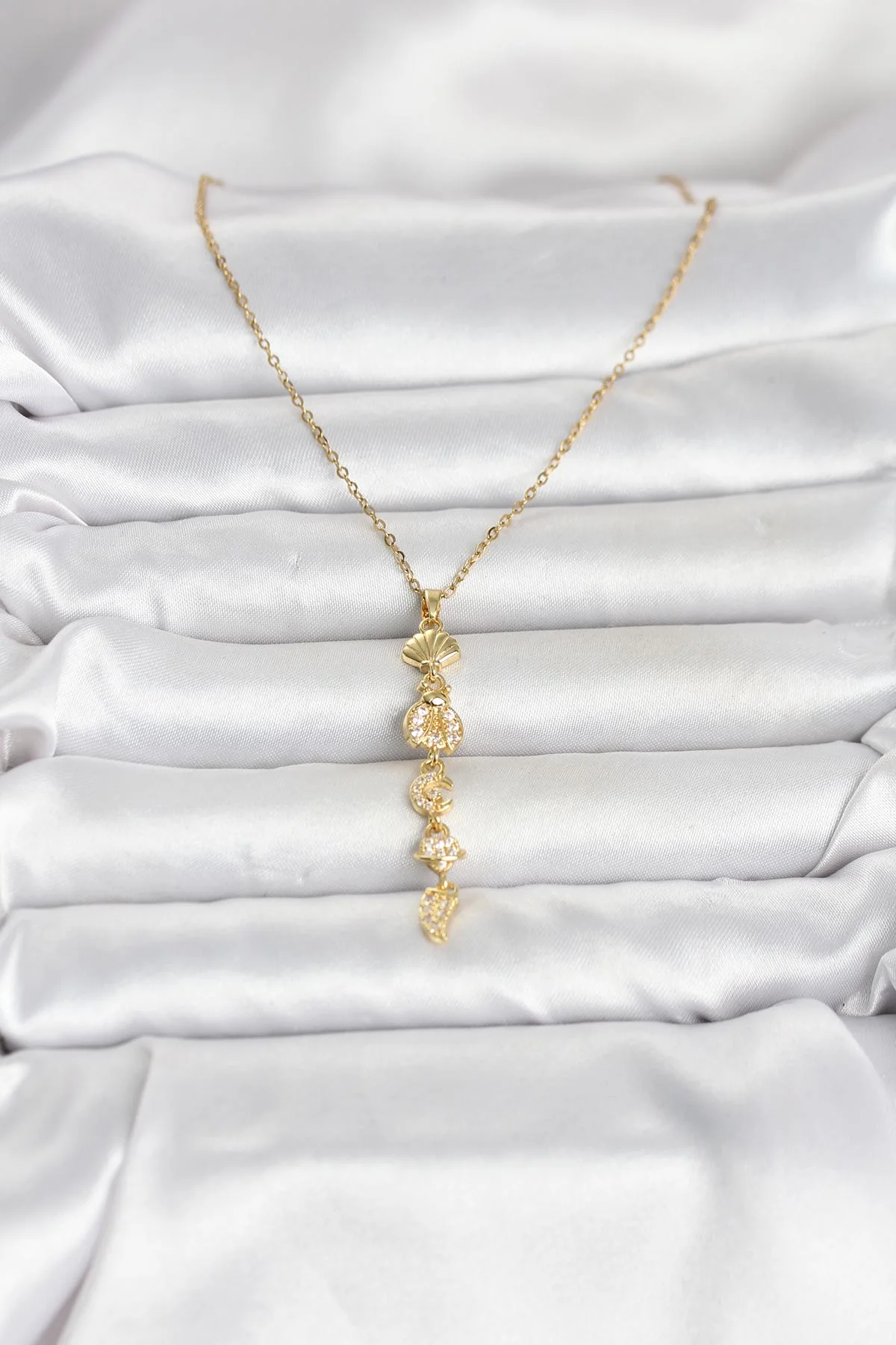 316L Çelik Gold Renk Deniz Temalı Y Model Zirkon Taşlı Kadın Kolye 5886 - Şık ve Kullanışlı