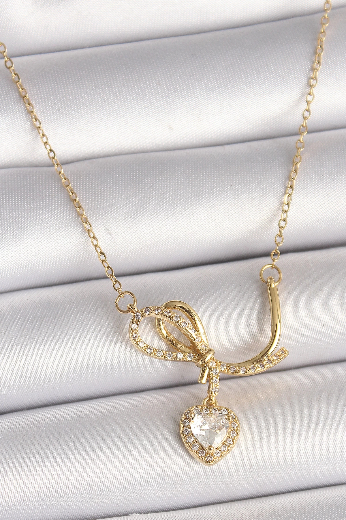 Bijuterria 316L Çelik Gold Renk Zincir Zirkon Taşlı Düğüm Sallantı Kalp Mode