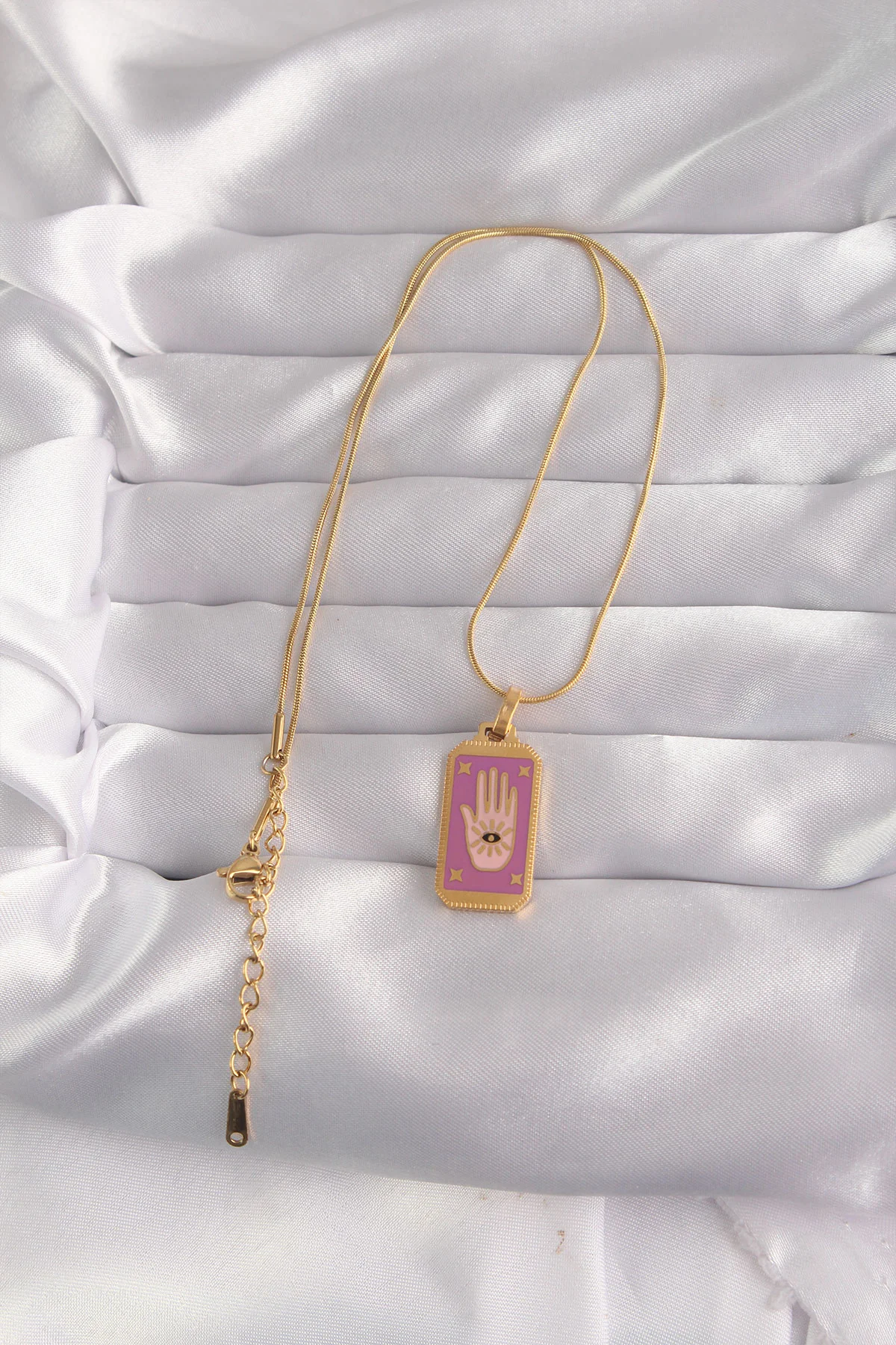 316L Çelik Gold Renk Mor Mineli El Figür Tarot Kolye 5886 - Kararmaz Paslanmaz Özellikli Şık Kolye
