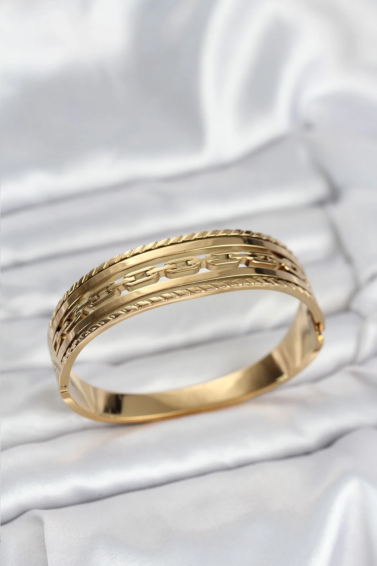 316L Çelik Gold Renk Vintage Model Kadın Kelepçe Bileklik 5886 - Paslanmaz ve Şık