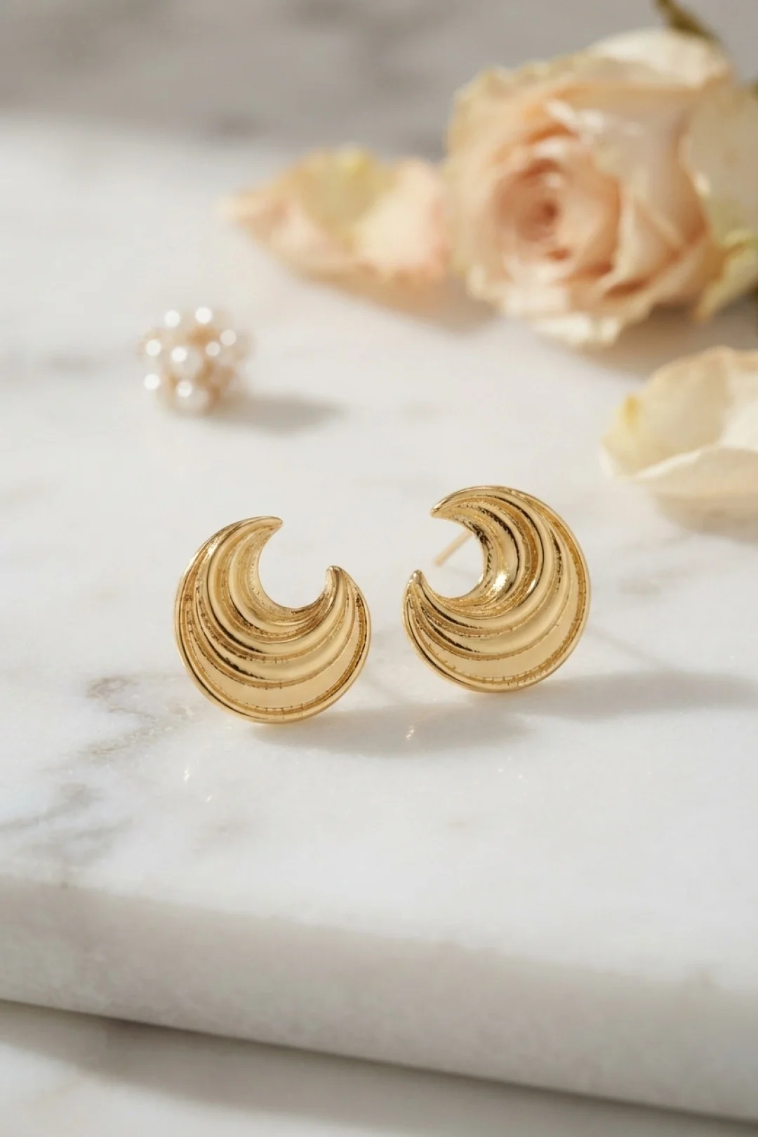 316L Çelik Gold Renk Ay Model Kadın Küpe Fiyatı, Yorumları ve Özellikleri