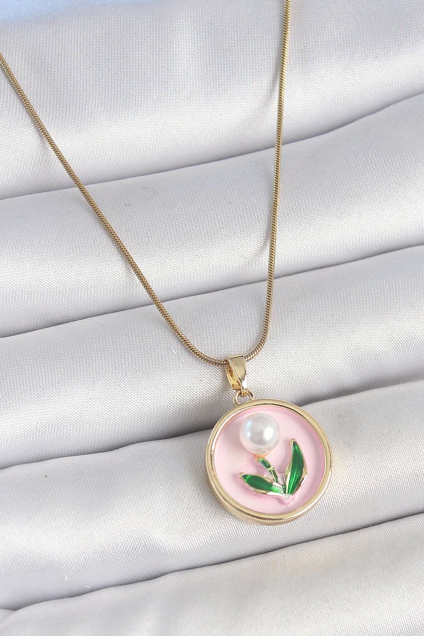 316l Çelik Gold Renk Zincir Pembe Mineli İncili Çiçek İşlemeli Portre Model Kadın Kolye Tj-bko10169 Diğer