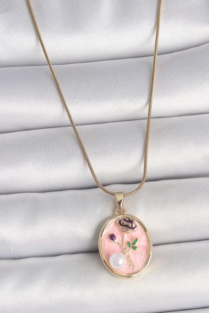 316L Çelik Gold Renk Zincir Pembe Çiçek İşlemeli İnci Detay Portr