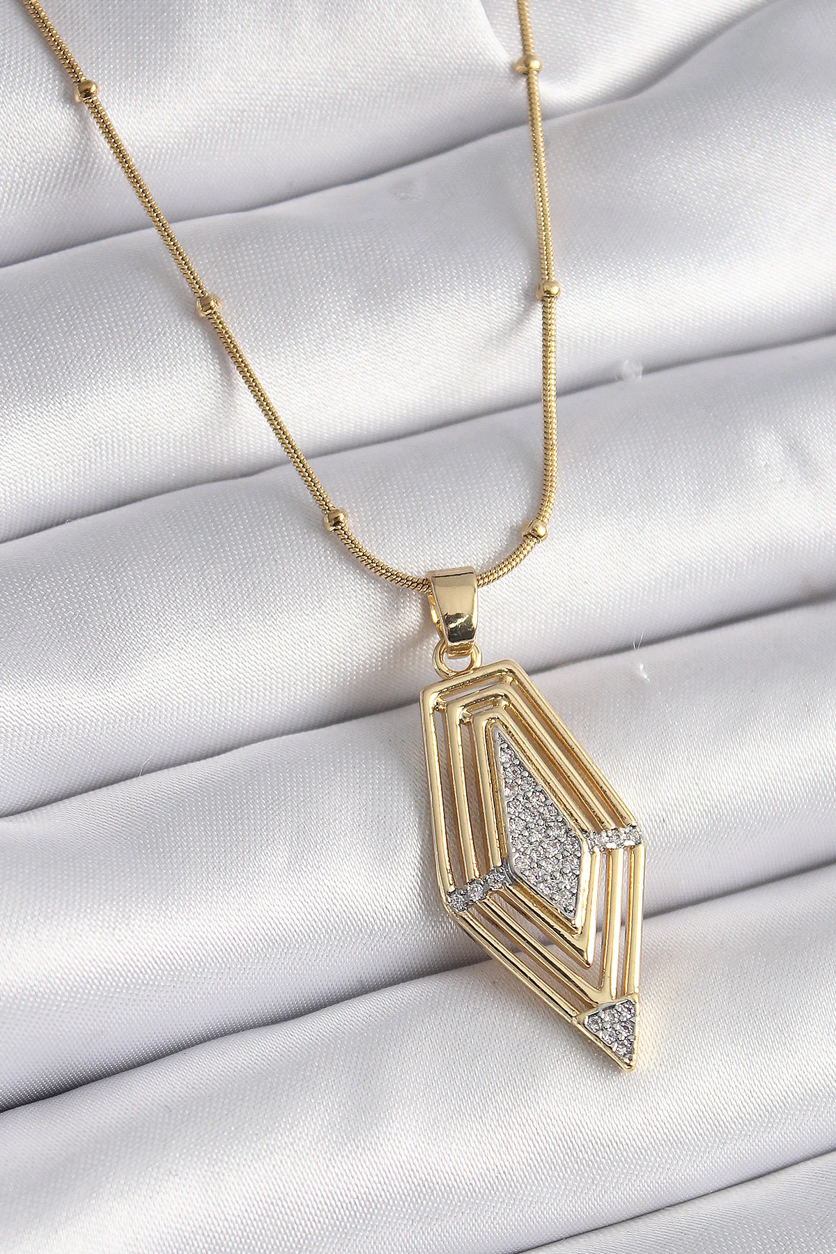 316L Çelik Gold Renk Zirkon Taşlı Vintage Model Kadın Kolye 5886 - Paslanmaz ve Şık