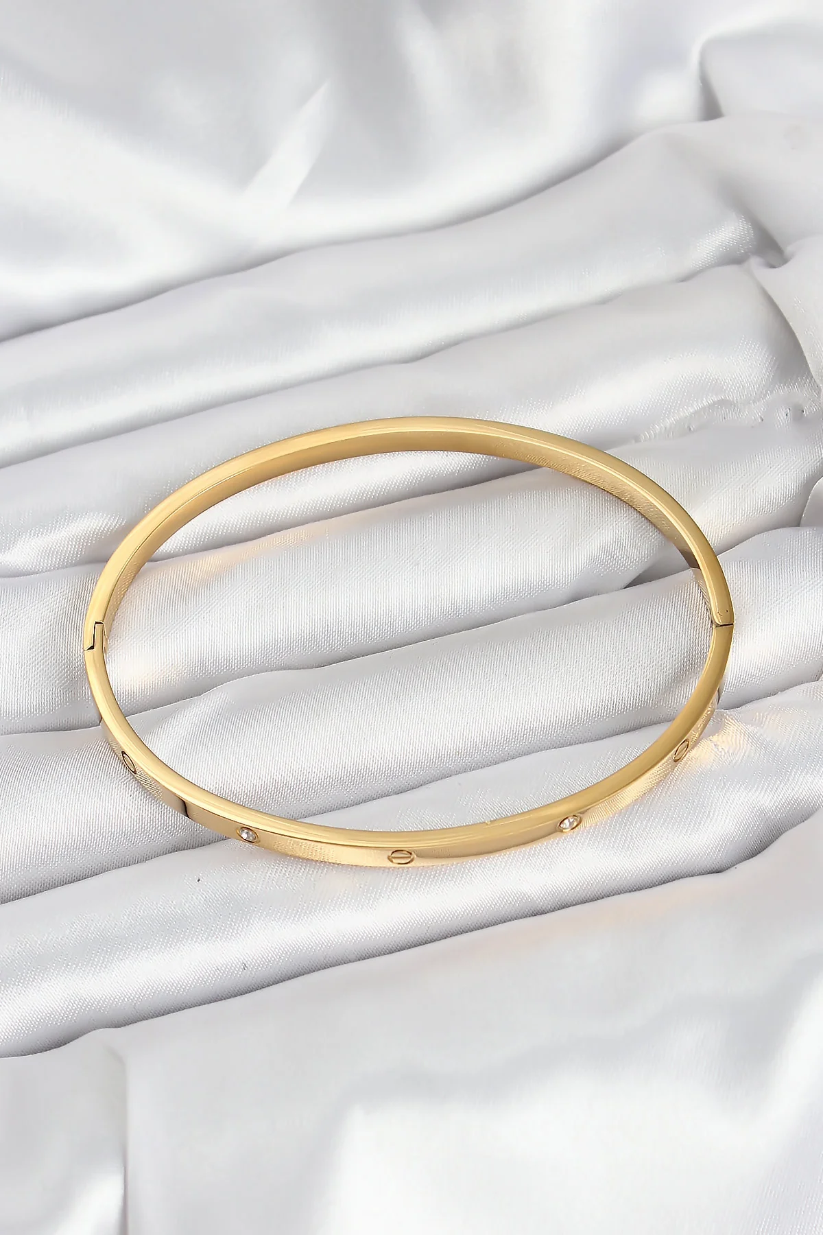316L Çelik Gold Renk Zirkon Taşlı 65 mm İnce Kadın Kelepçe Bileklik -1492