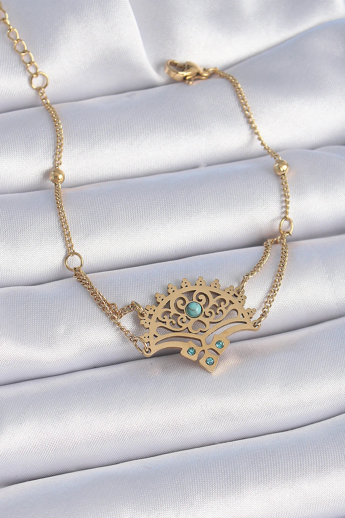 316L Çelik Gold Renk Mavi Taşlı Etnik Desen Kadın Bilekliği 5886 - Paslanmaz ve Şık Görünüm