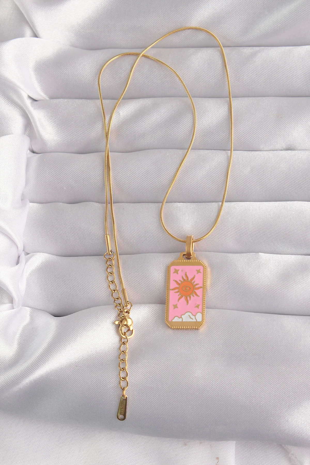 316L Çelik Gold Renk Pembe Mineli Güneş Model Tarot Kolye 5886 - Paslanmaz Takı