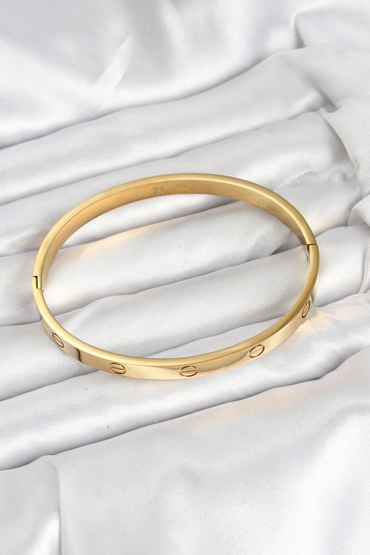 316L Çelik Gold Renk 65 mm Kadın Kelepçe Bileklik 5886 - Paslanmaz ve Şık