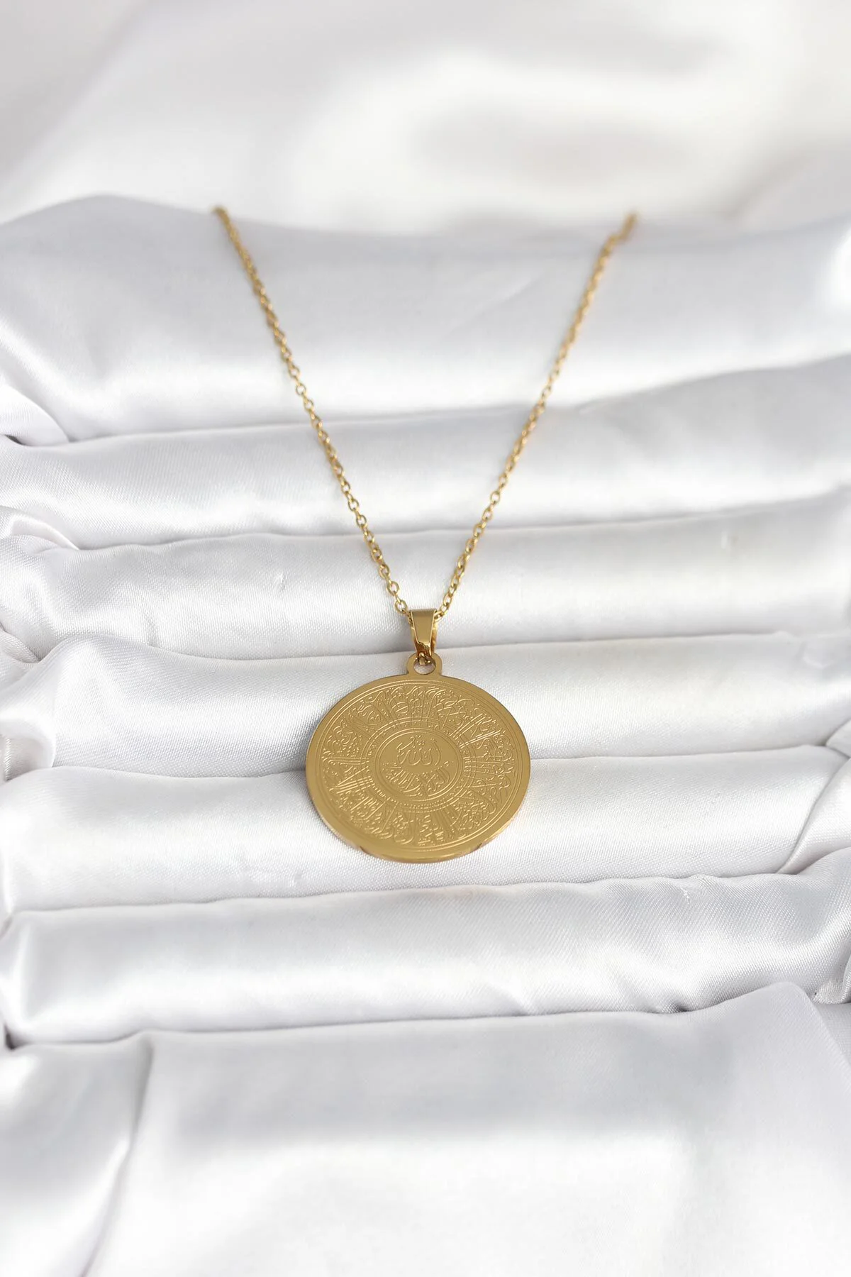 316L Çelik Gold Renk Ayetel Kürsi Yazılı Kolye