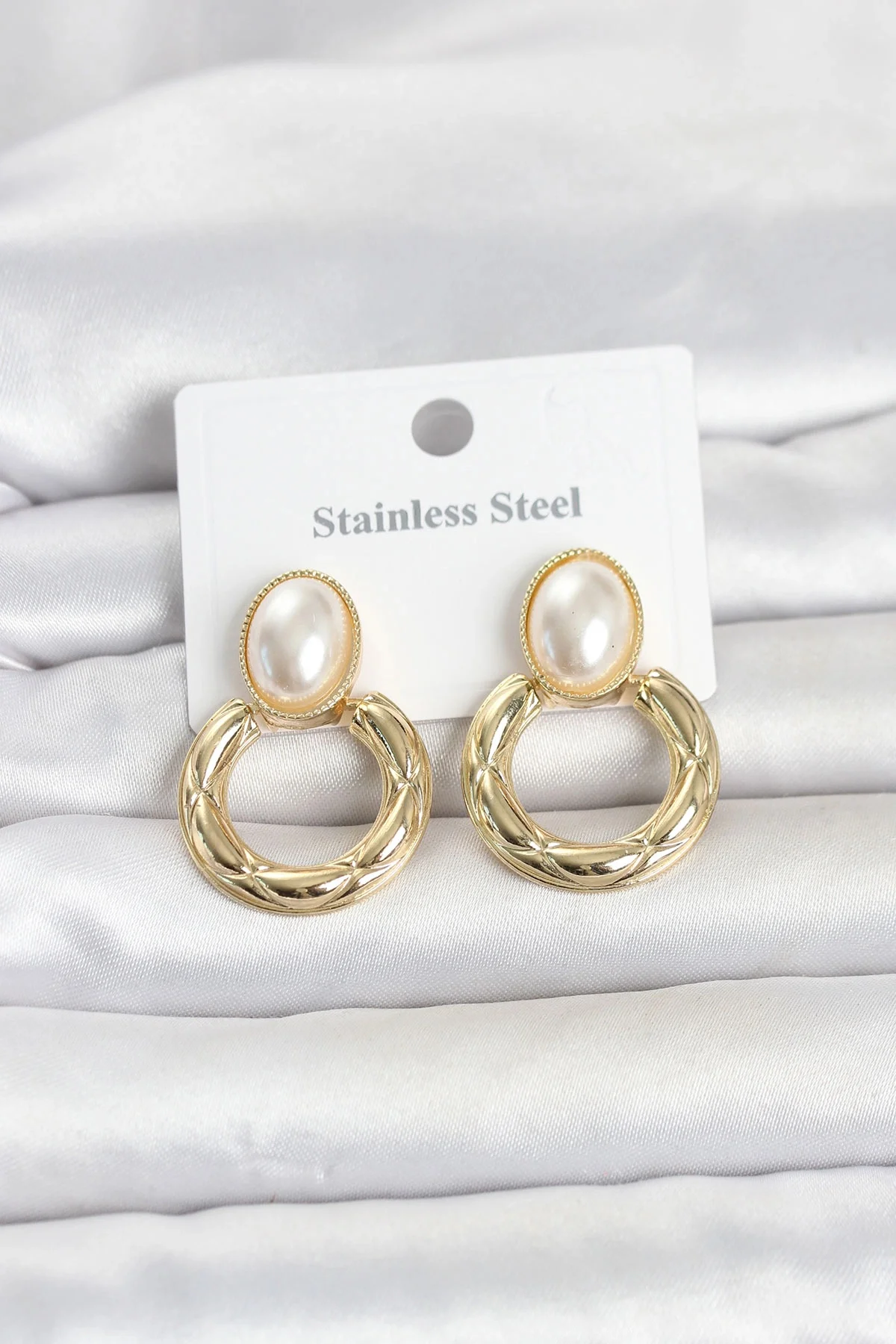 316L Çelik Gold Renk Vintage Model Kadın Küpe 316L Çelik Gold Renk Vintage Model Kadın Küpe