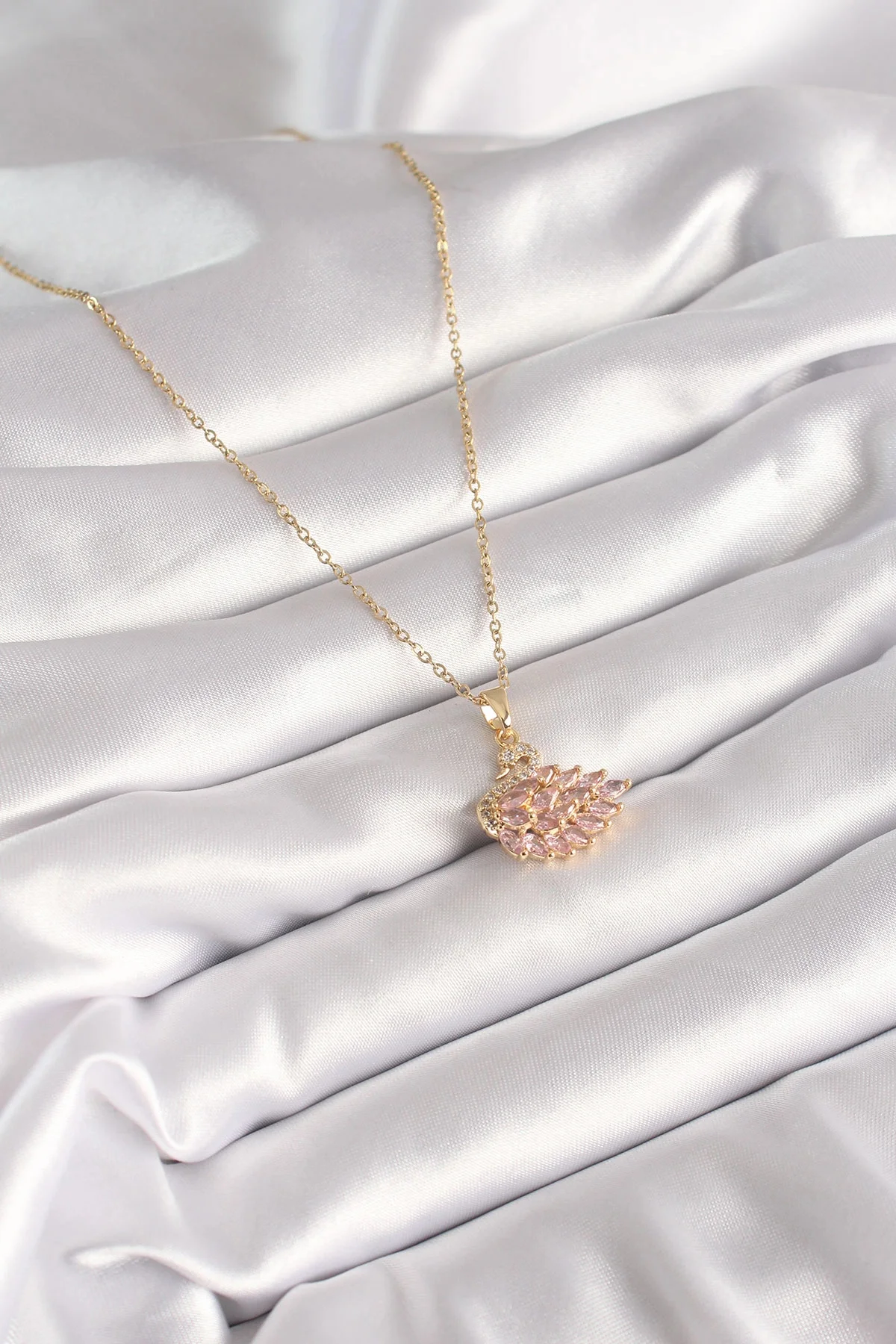 316L Çelik Gold Renk Zincir Pembe Zirkon Taşlı Kuğu Model Kadın K