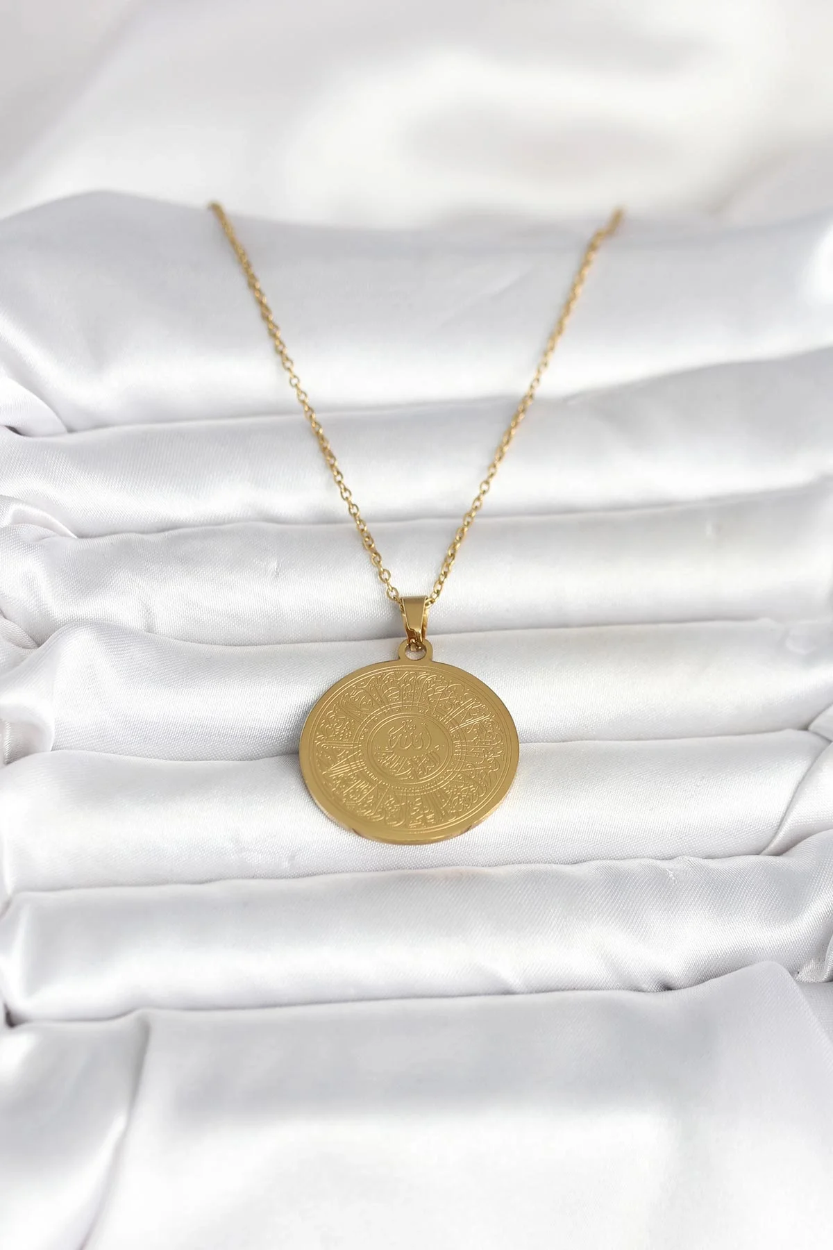 316L Çelik Gold Renk Ayetel Kürsi Yazılı Kolye