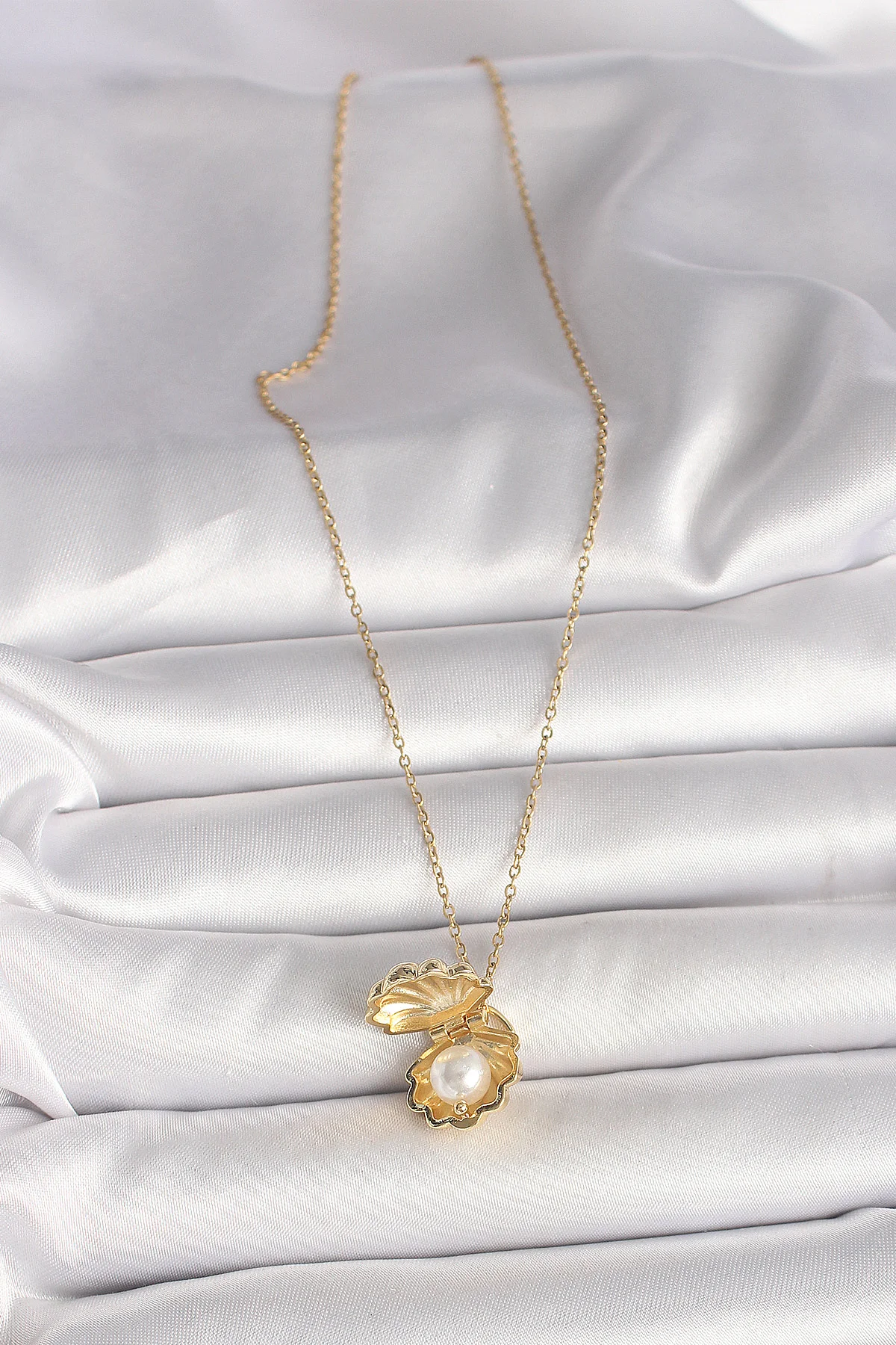 316L Çelik Gold Zincir Açılır İncili Midye Model Kadın Kolye 5886 – Pırıl Pırıl Şıklık