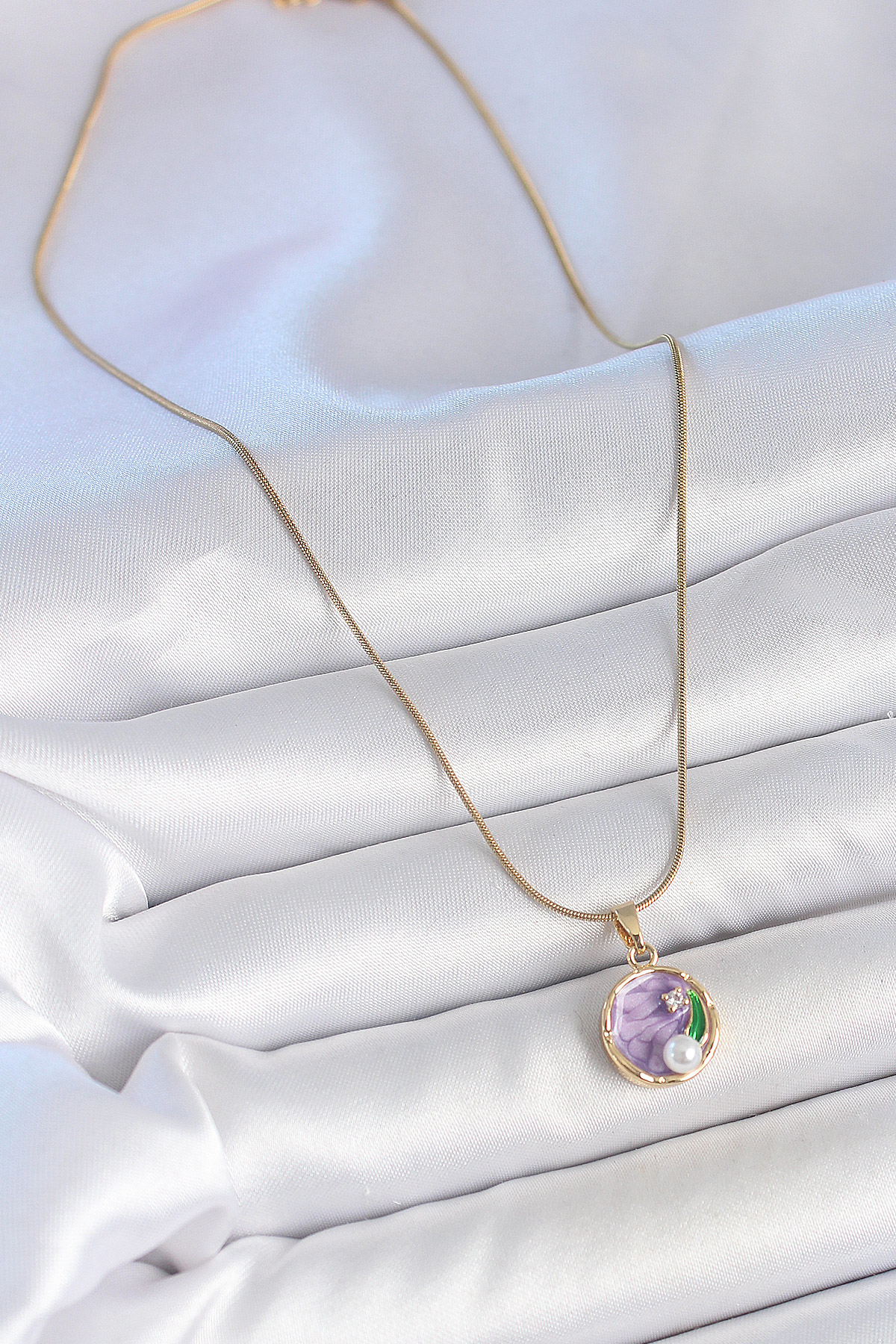 316L Çelik Gold Renk Zincir Mor Çiçek İşlemeli Zirkon Taş İnci De