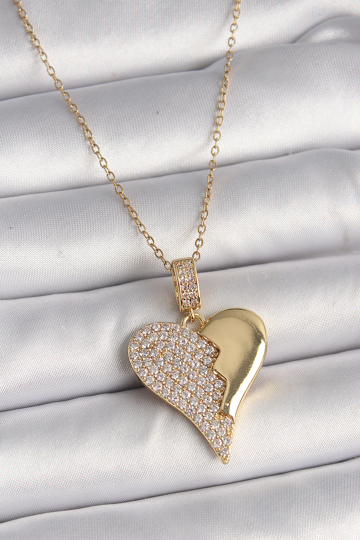 316L Çelik Gold Renk Zincir Zirkon Taşlı Kırık Kalp Model Kadın K
