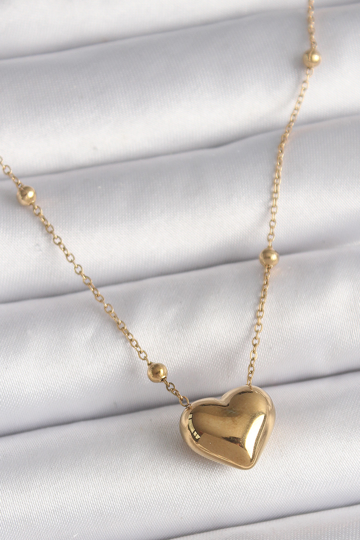 Stillove 316L Çelik Gold Renk Topçuk Detaylı Zincir Kalp Model Kadın Kolye