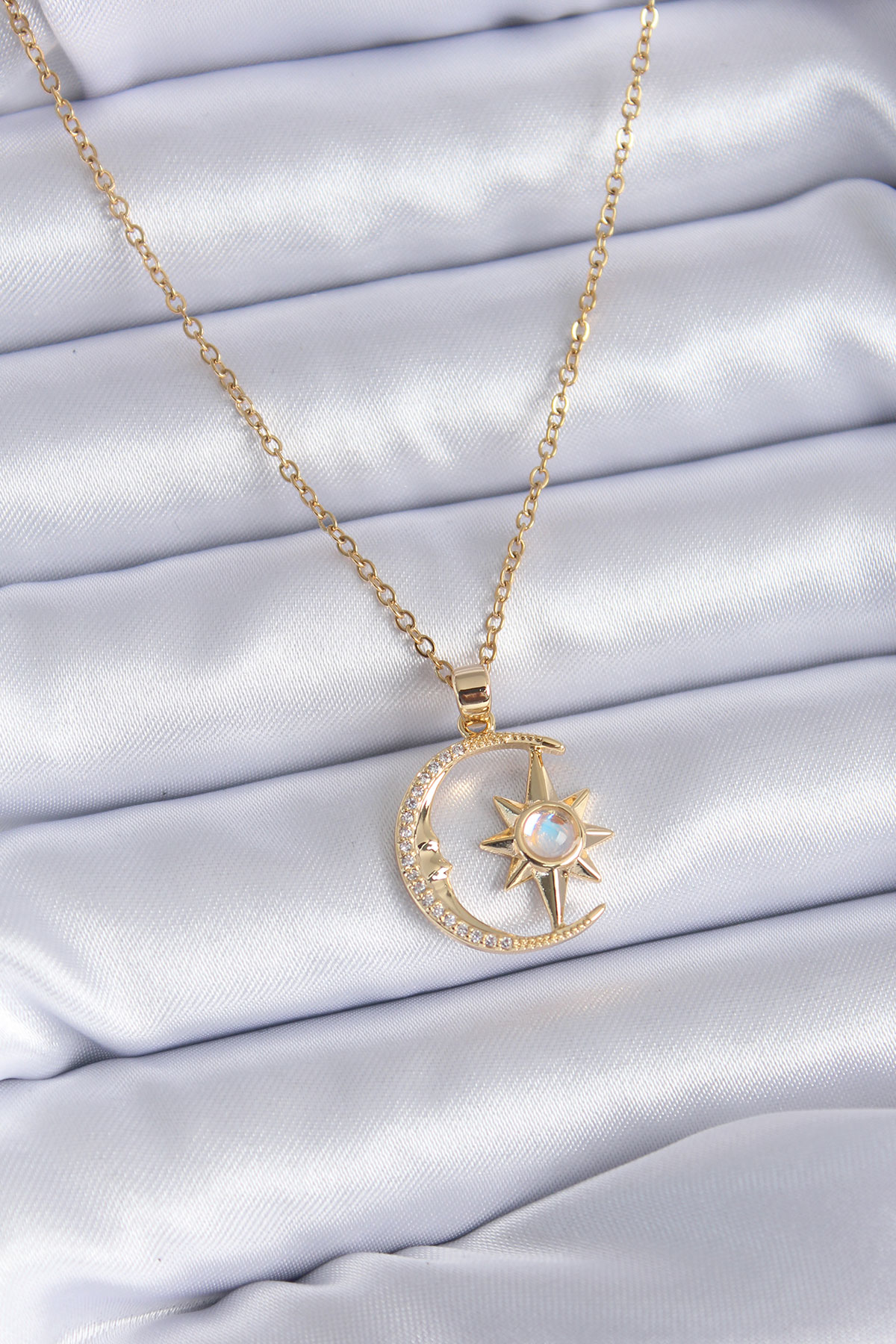 Stillove 316L Çelik Gold Renk Zirkon Taşlı Ay Yıldız Model Kadın Kolye Sl6