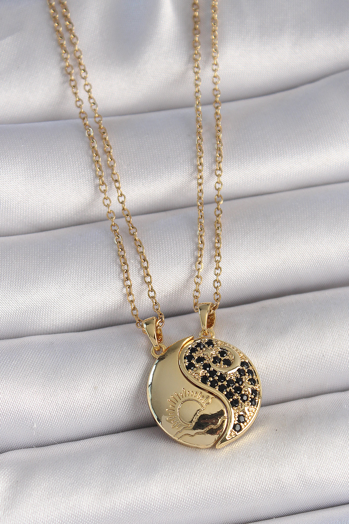 316L Çelik Gold Renk Zincir Zirkon Taşlı Ying Yang Model Gün Batı