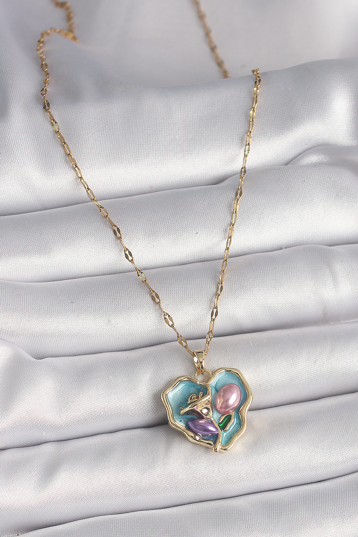 316L Çelik Gold Renk Zincir Kalp Gül Portre Model Kadın Kolye - T