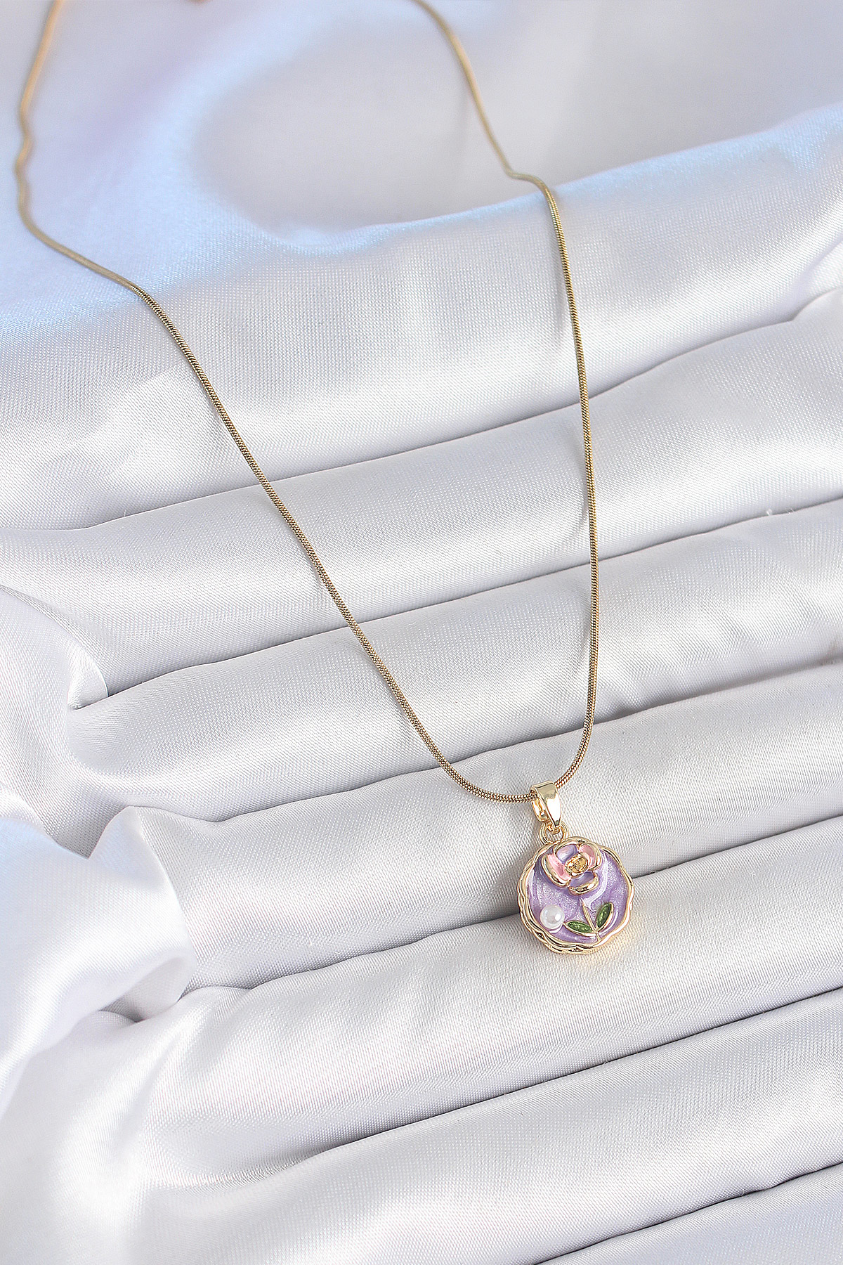 316L Çelik Gold Renk Zincir Mor Minimal Çiçek İşlemeli İnci Detay