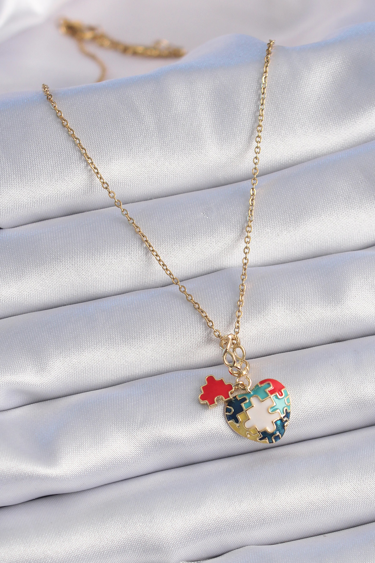 Stillove 316L Çelik Gold Renk Yapboz Motif Kalp Figür Charm Model Kadin Ko