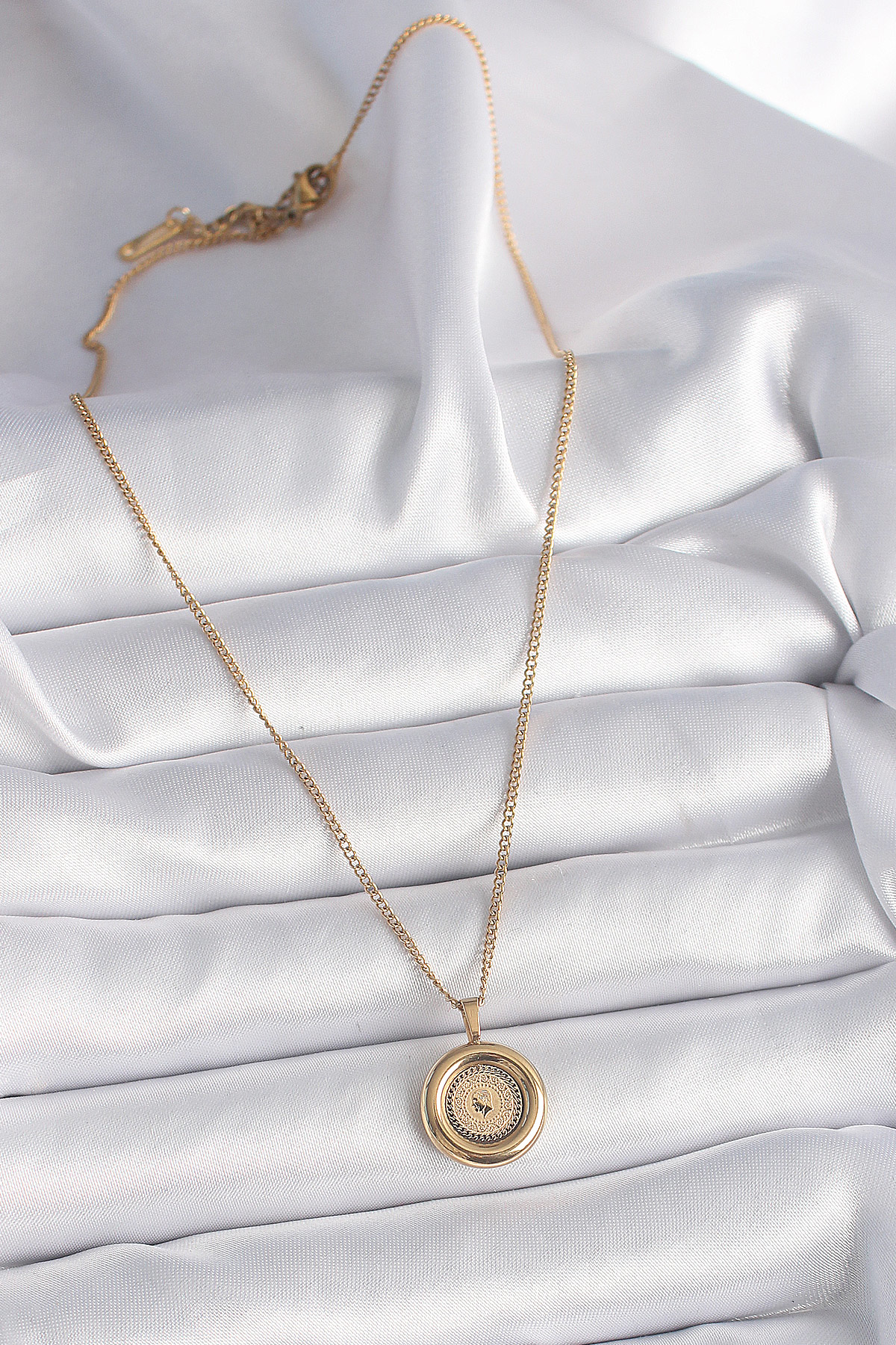 316L Çelik Gold Renk Zincir Gold Altın Model Kadın Kolye SL9529