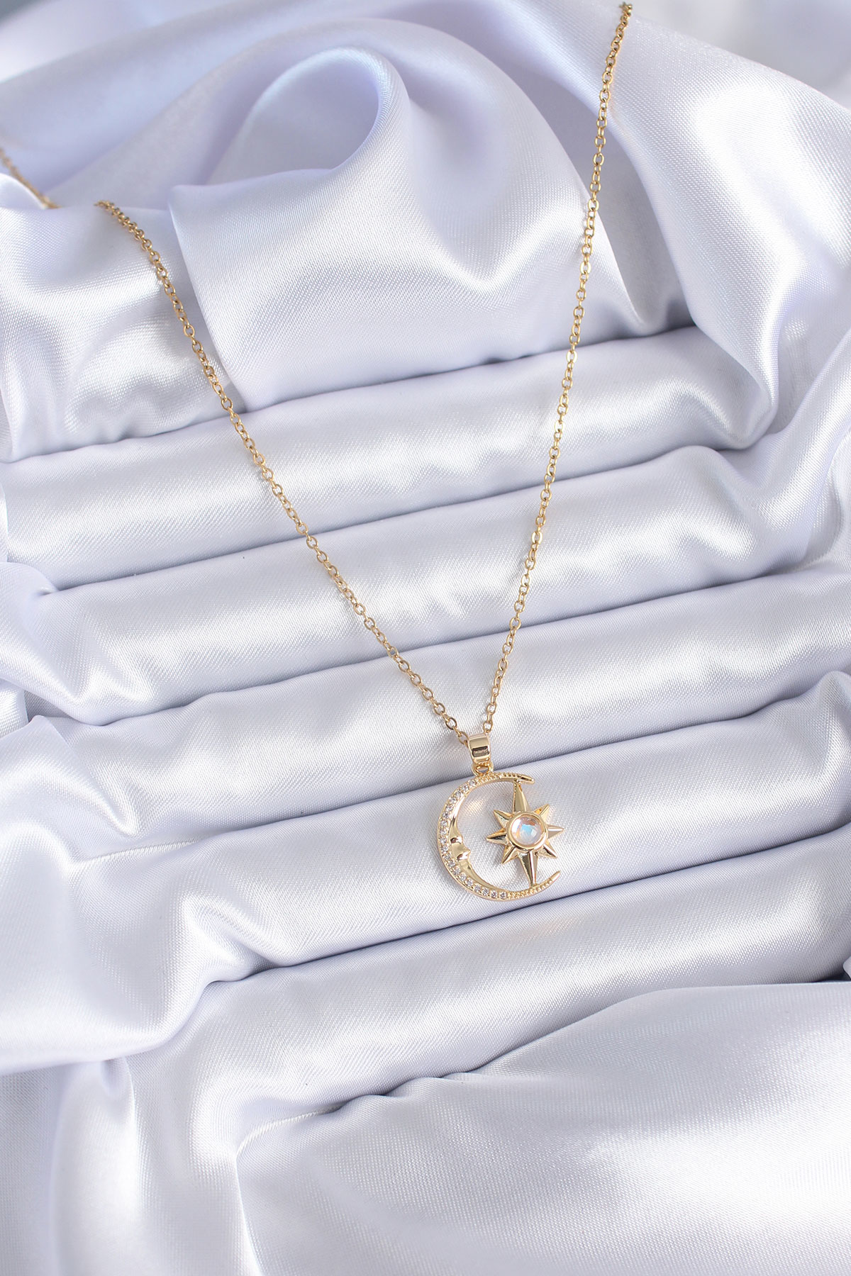 Stillove 316L Çelik Gold Renk Zirkon Taşlı Ay Yıldız Model Kadın Kolye Sl6