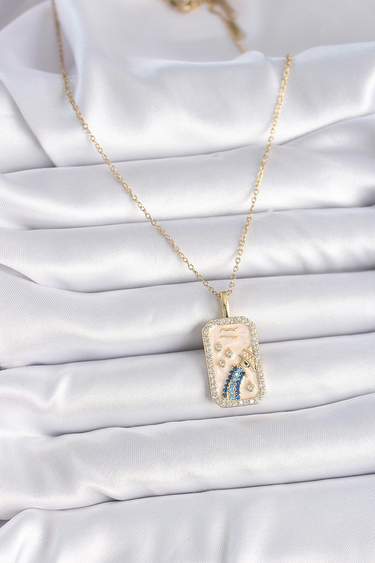 316L Çelik Gold Renk Zincir Kova Burcu Zirkon Taşlı Kadın Kolye -