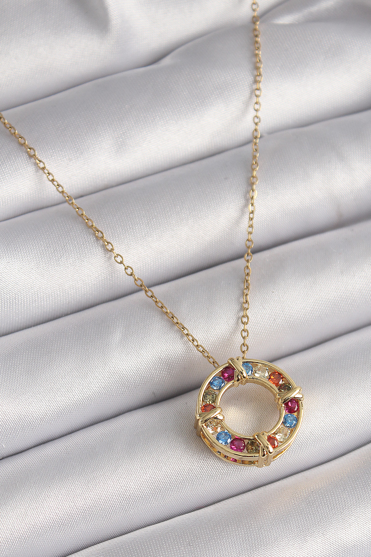 316L Çelik Gold Renk Zincir Renkli Zirkon Taşlı Xoxo Model Kadın