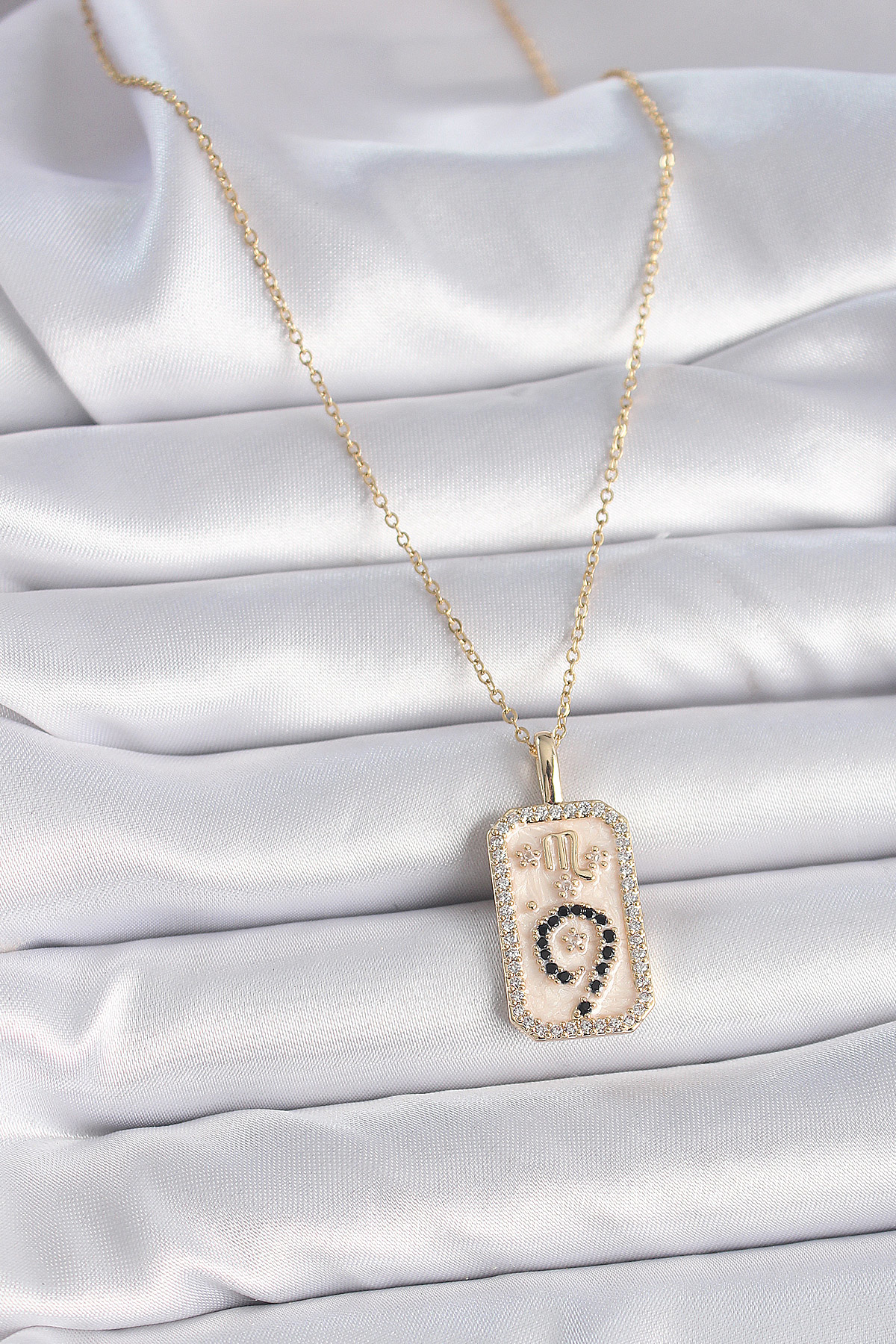 Stillove 316L Çelik Gold Renk Zincir Akrep Burcu Zirkon Taşlı Kadın Kolye 