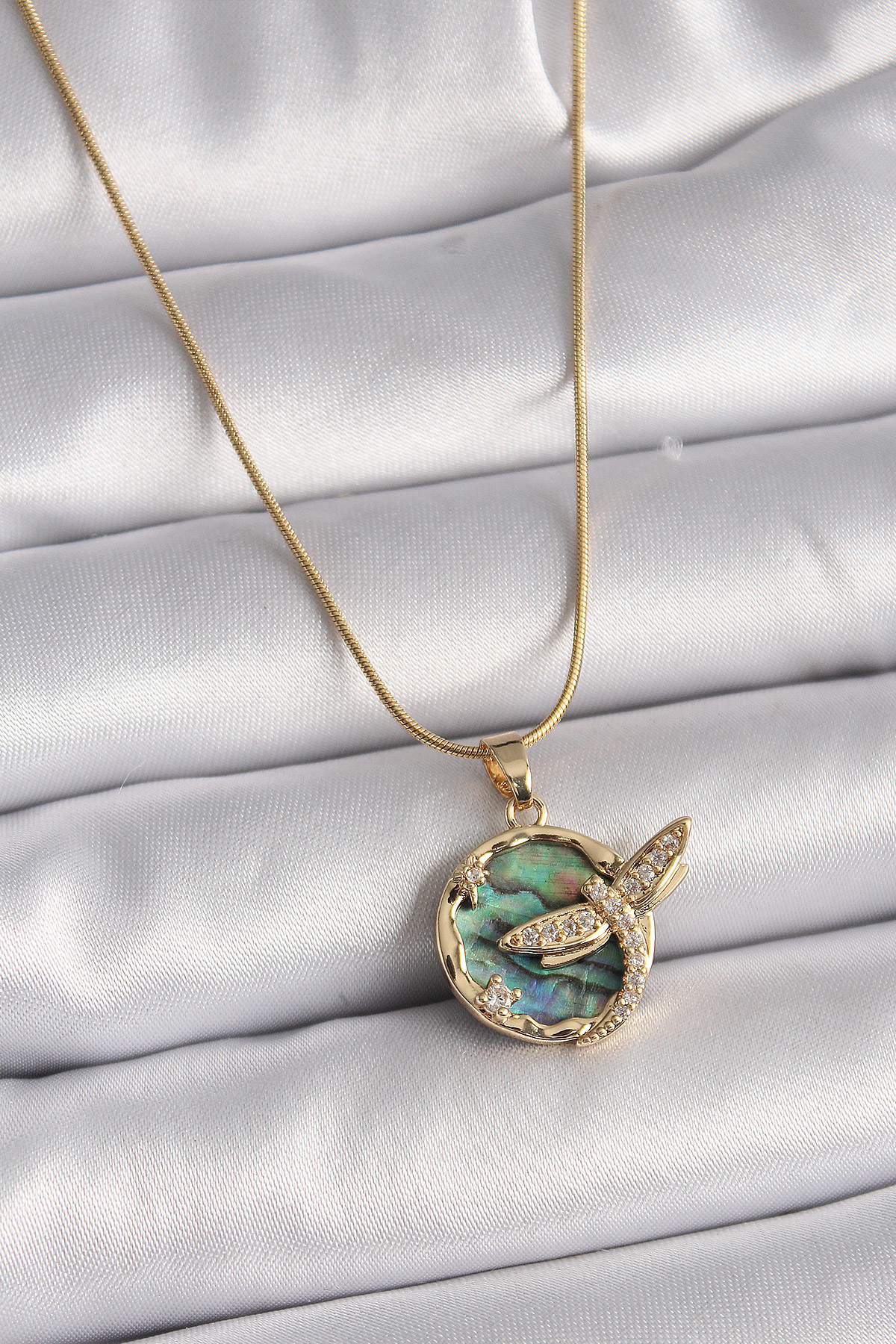 316L Çelik Gold Renk Zincir Zirkon Taşlı Yusufçuk Model Kadın Kol