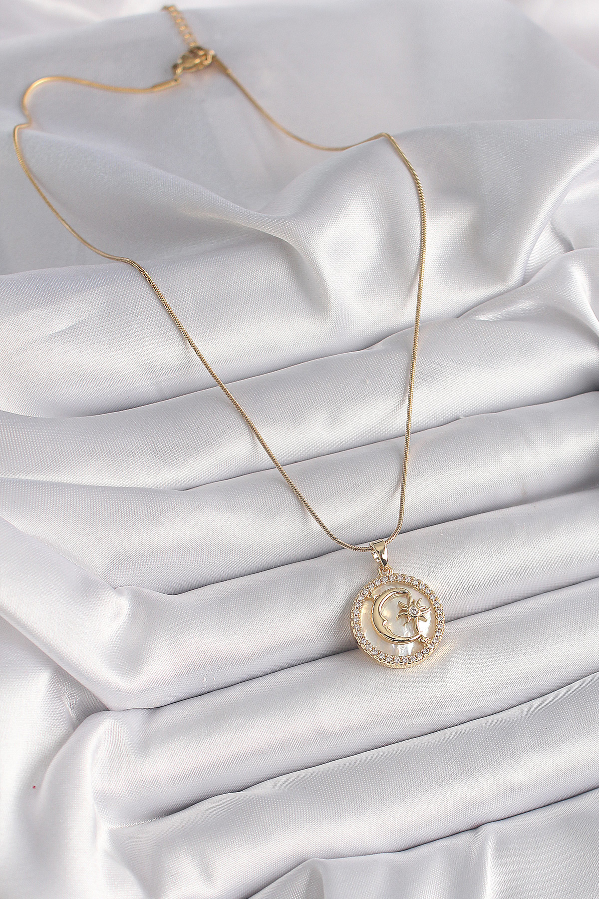 316L Çelik Gold Renk Zincir Zirkon Taş Detaylı Beyaz Sedefli Ay Y