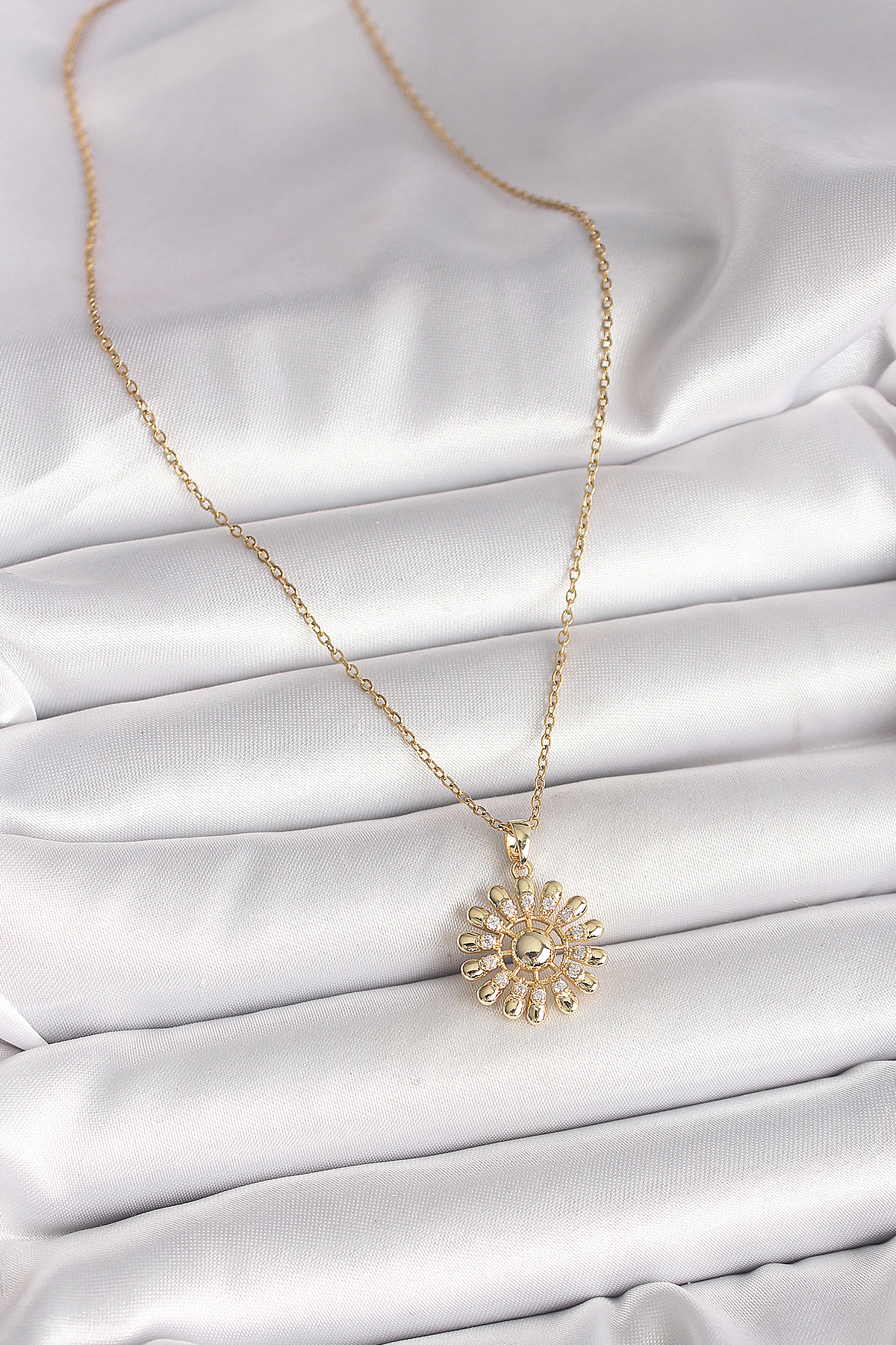 316L Çelik Gold Renk Zincir Zirkon Taşlı Güneş Model Kadın Kolye