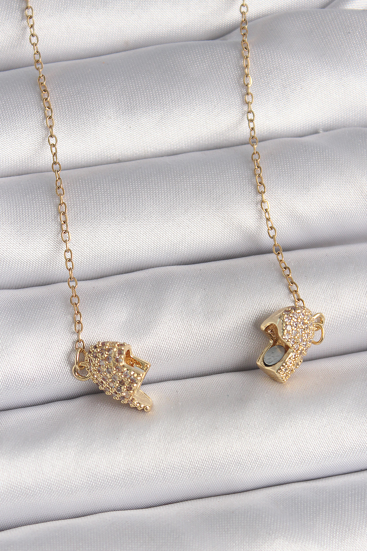 316L Çelik Gold Renk Zincir Zirkon Taşlı Mıknatıslı Kalp Model Ka