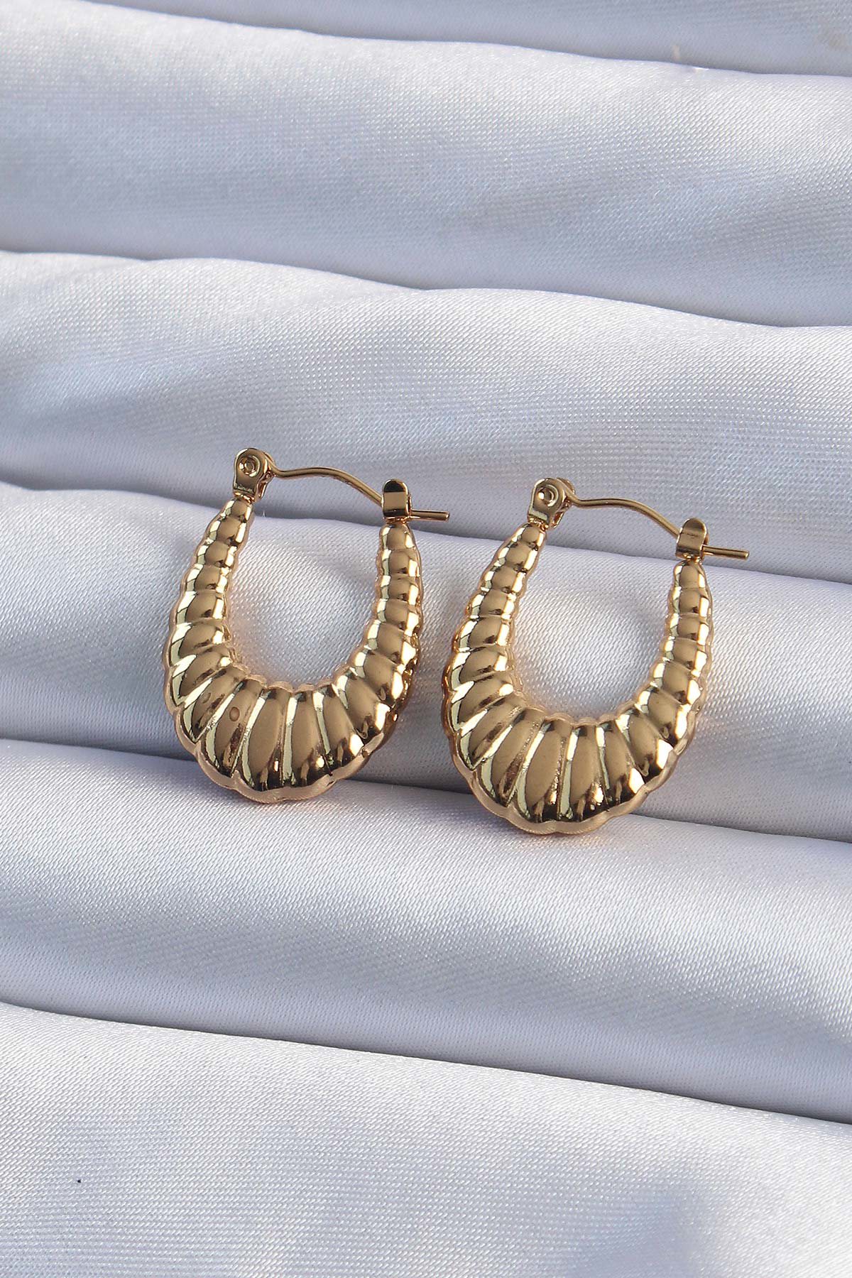 Stillove 316L Çelik Gold Renk Bombeli Baklava Kesim Kadın Küpe Sl8708